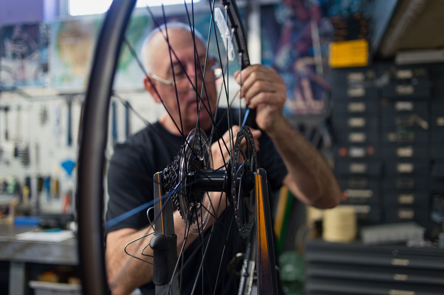 Bike-Fix-Man_1464_974_d